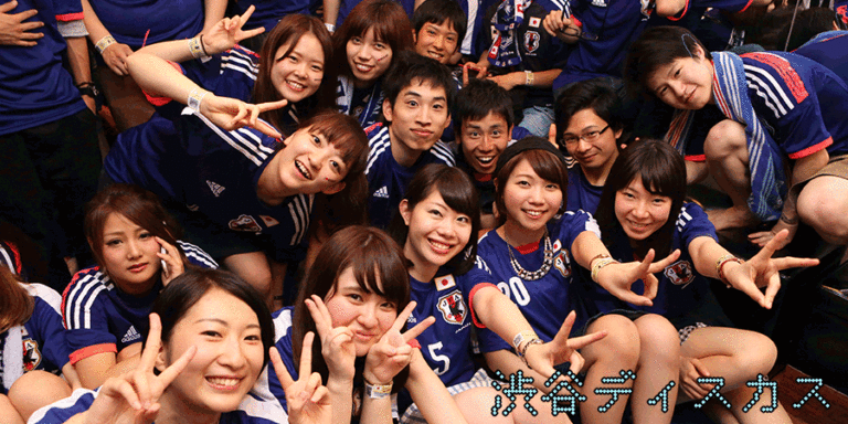 学生 ２０代 ３０代 中心のサッカー オリンピック ワールドカップのパブリックビューイング渋谷 ドラマッチックな感動を